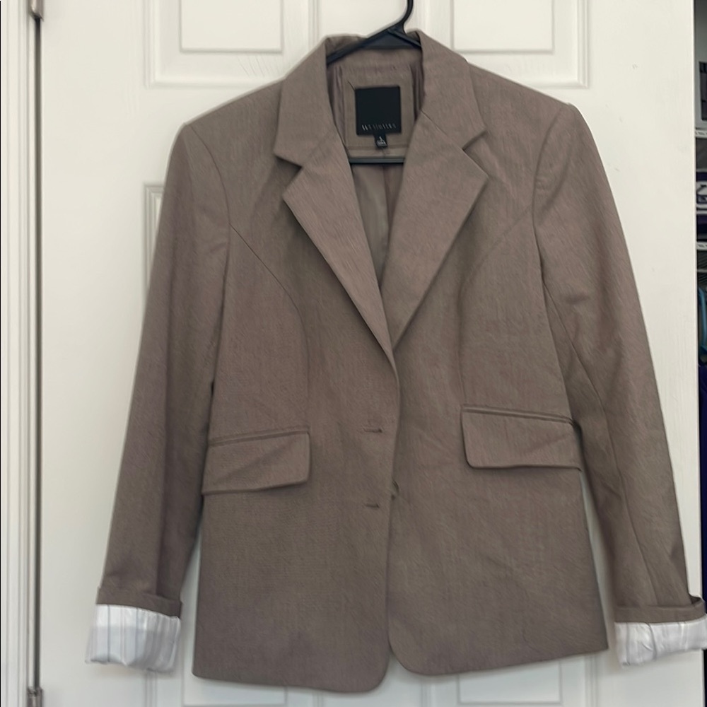The Limited Tan Blazer with Notched Lapels and Structured Shoulders